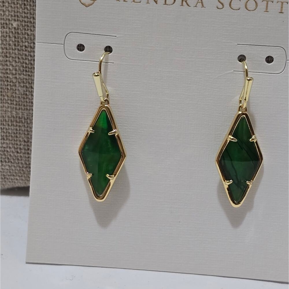 Kendra Scott Kinsley Drop Earrings In Kelly‎ Green New! - Picture 6 of 8